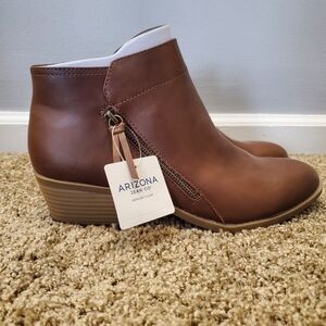 Arizona Jean Company Womens Brown Ankle Boots/Booties Size 11 NWT